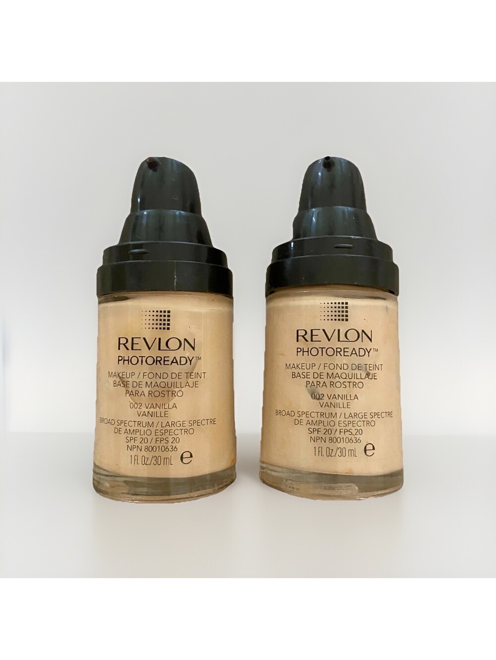 Lot of 2: NEW Revlon PhotoReady Makeup Foundation SPF 20 in 02 Vanilla (AS IS)